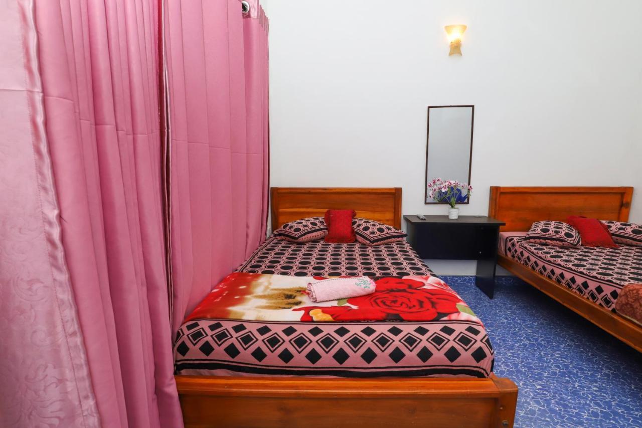Delight Reich Hotel Peradeniya Zimmer foto